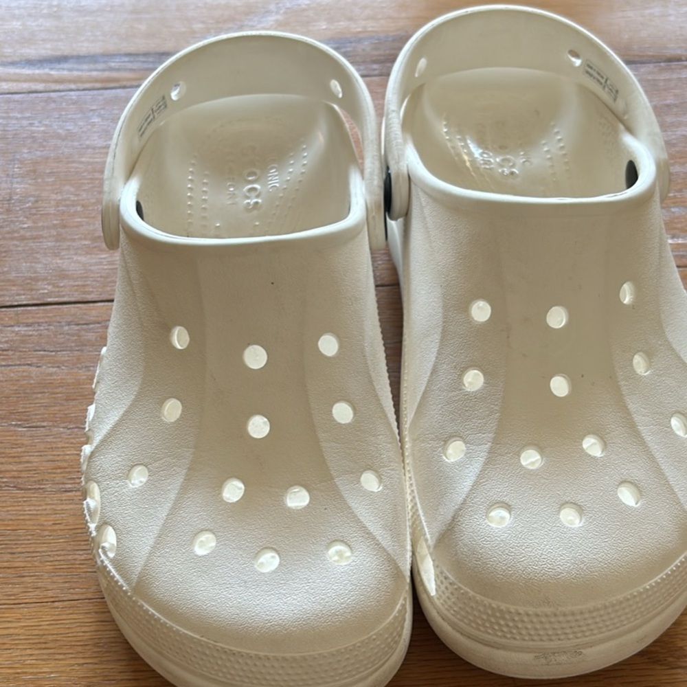 CROCS White Mules with Perforated Design and Elevated Sole